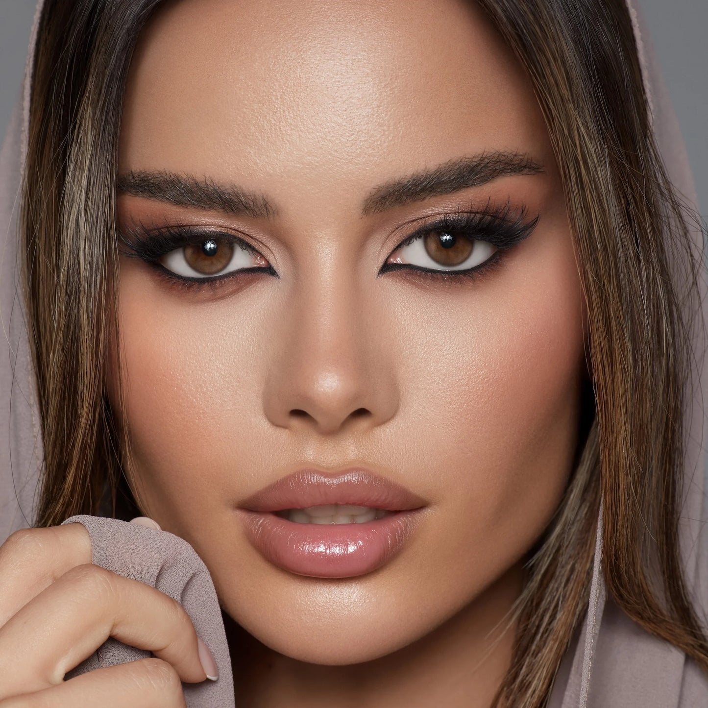 Wearing Bella Contact Lenses Siren Bronze